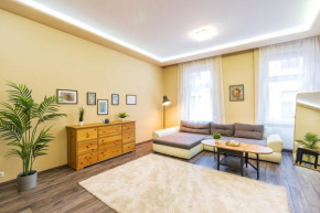 Vibrant and spacious downtown Budapest flat